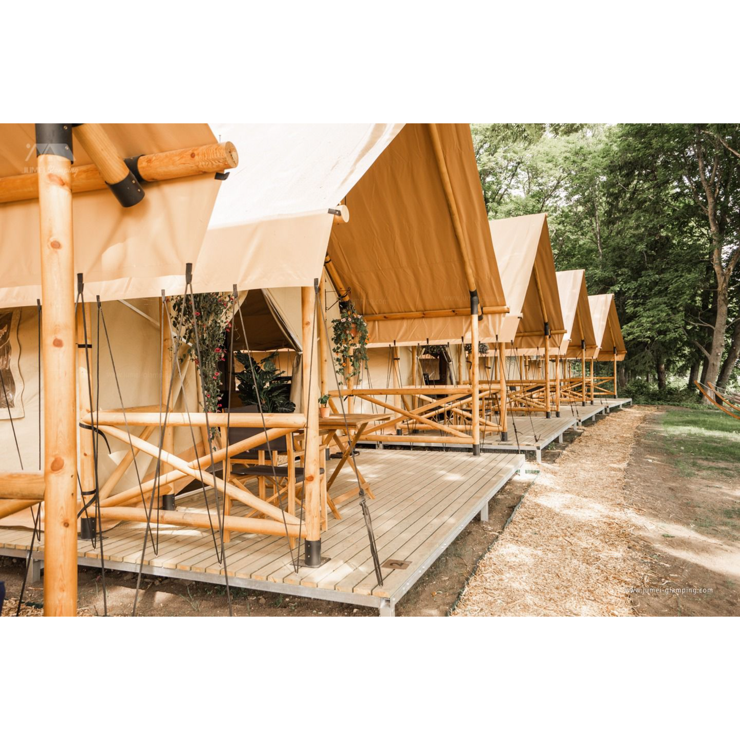 B32 - Compact Luxury Safari Tent